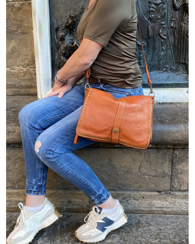 Francesca Sac bandoulière cuir vintage Francesca Sac bandoulière cuir vintage