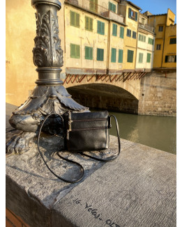 Pochette en cuir modèle GABRIELLE