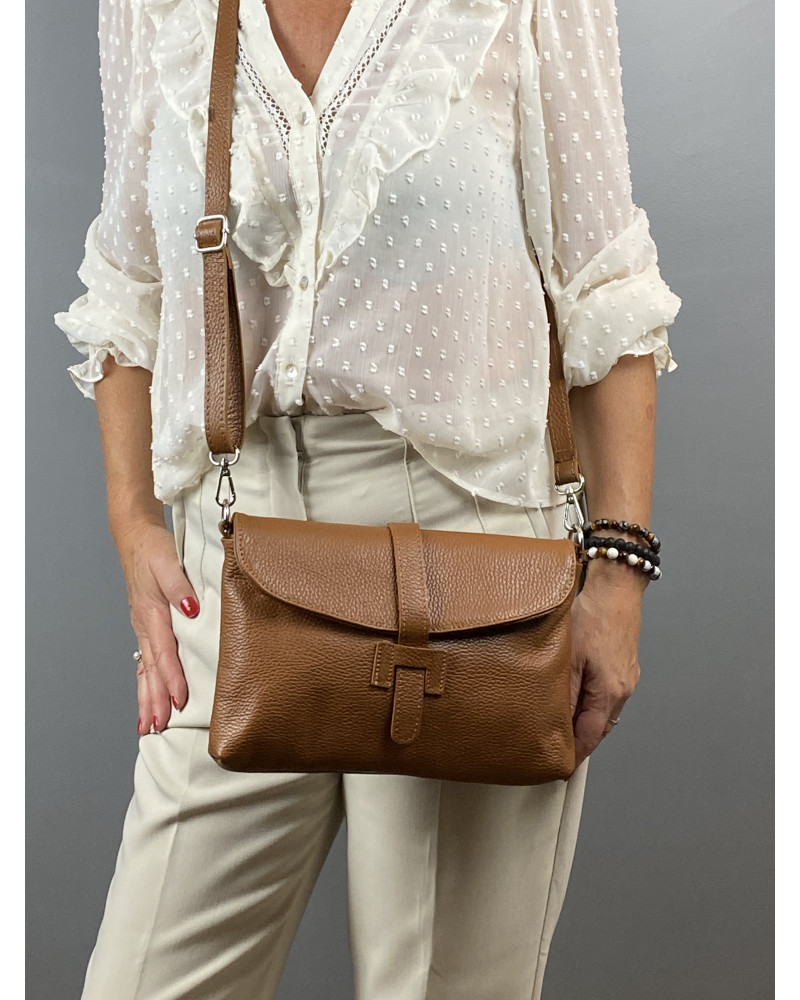 Pochette en cuir modèle LUANA Pochette en cuir modèle LUANA